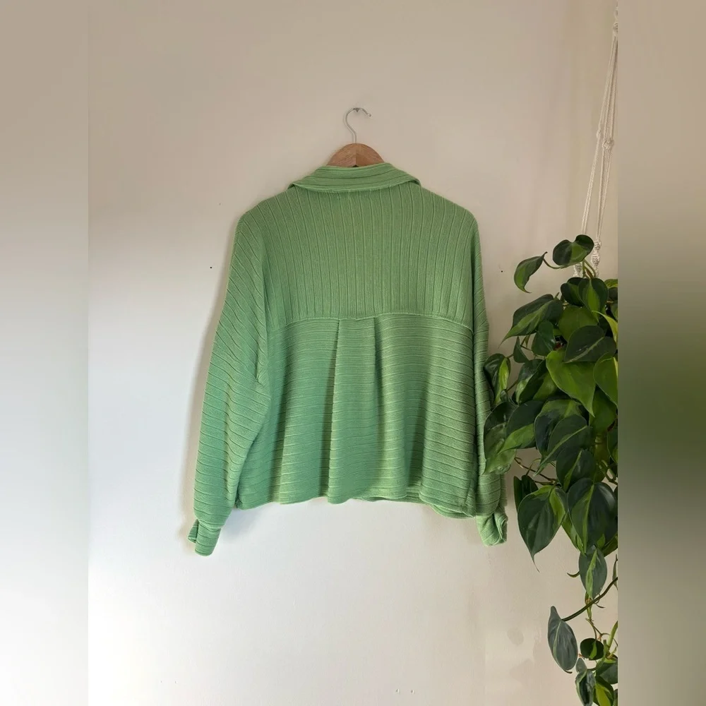 BUCKETLIST terry button down in Kelly green - Picture 5 of 7